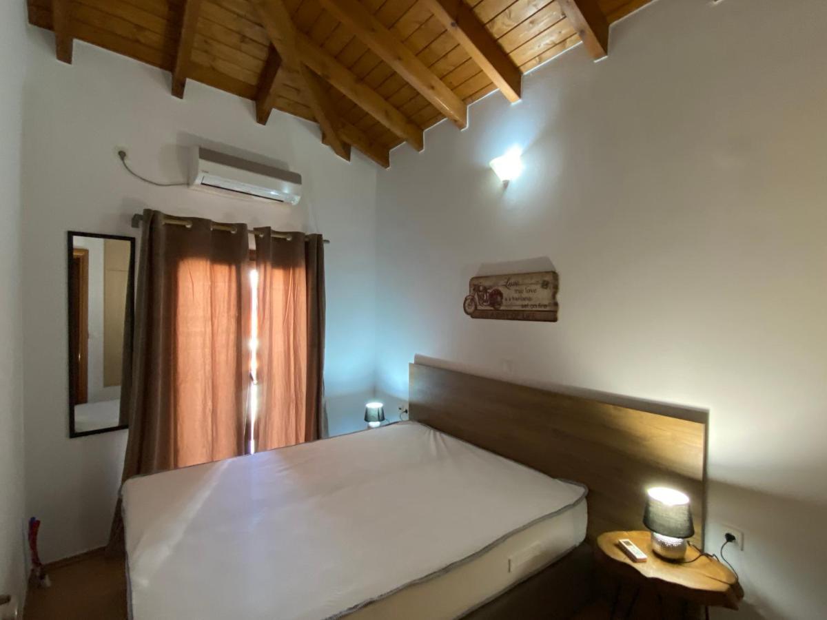 Romantic Maisonette In The Heart Of Pythagoreio Rh Door Exterior photo