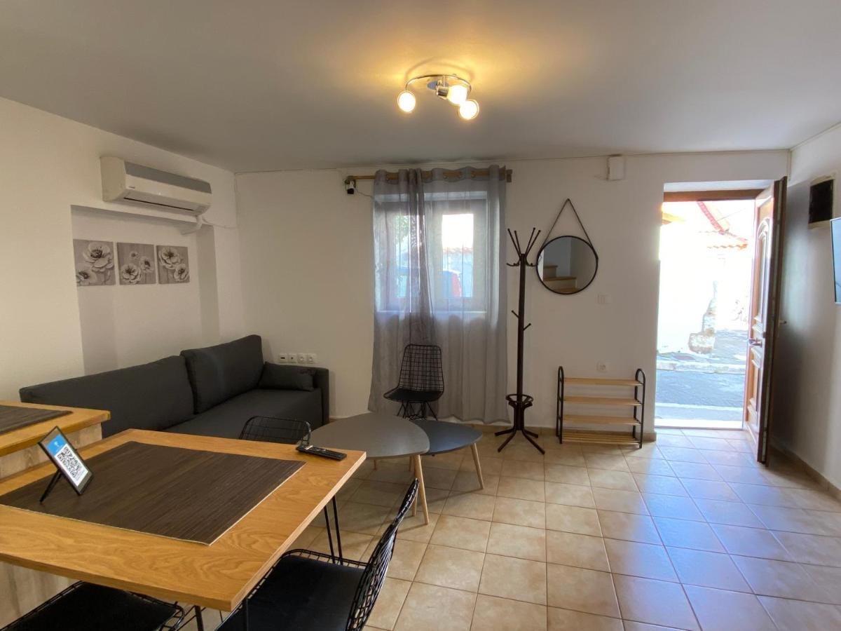 Romantic Maisonette In The Heart Of Pythagoreio Rh Door Exterior photo