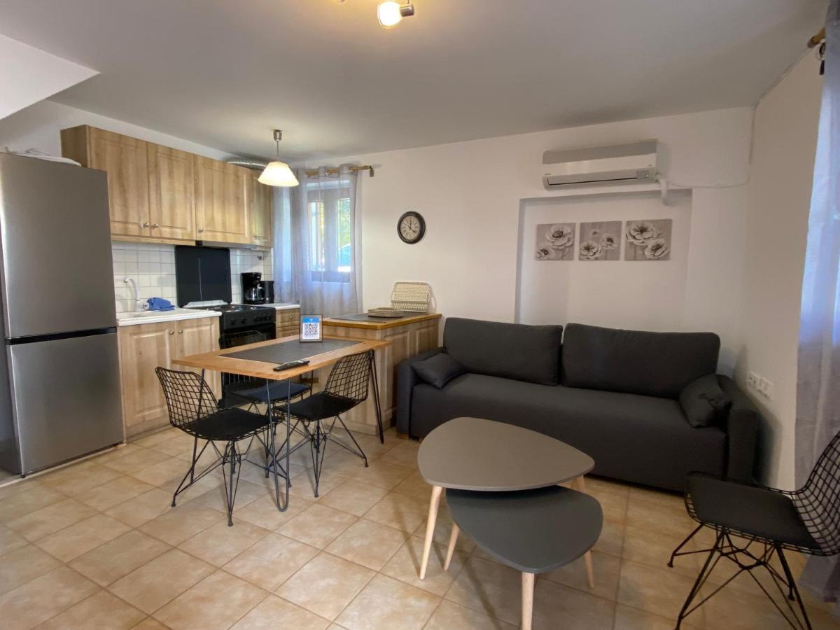 Romantic Maisonette In The Heart Of Pythagoreio Rh Door Exterior photo