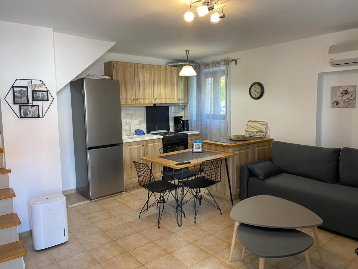 Romantic Maisonette In The Heart Of Pythagoreio Rh Door Exterior photo